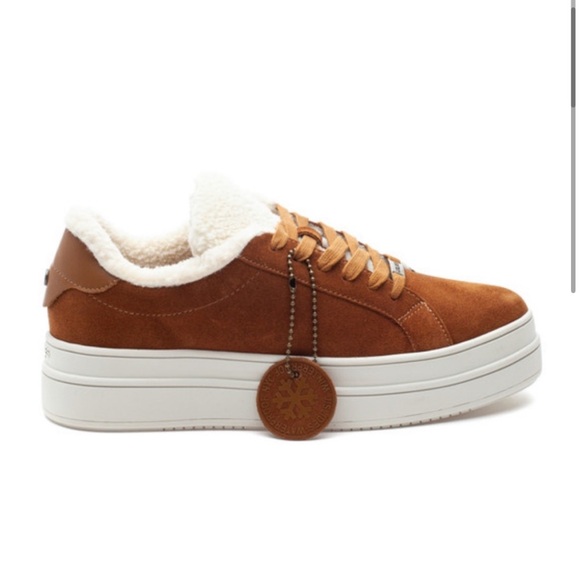 J/SLIDES Shoes - NWT J/SLIDES NINKA Waterproof Suede and Sherpa Sneaker